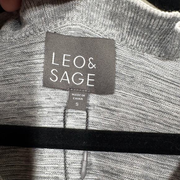 Leo & Sage Womens Size Small Ruffle V Neck Sweater Top Gray Cotton Long Sleeves - Picture 5 of 9